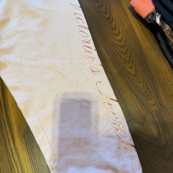 Victoria’s Secret Pull On Fleece Sweatpants w/Side Leg Graphic Size XL - Picture 5 of 10